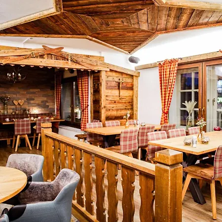 Lodge Hotel Winterberg 酒店
