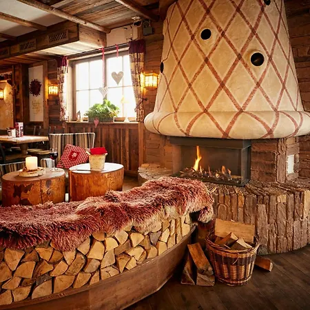 Lodge Hotel Winterberg 酒店 *